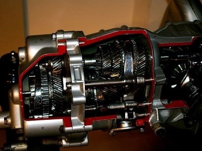 Servicio de cambio de aceite en cajas automáticas y mecánicas en Barranquilla - Taller automotriz de transmisiones para carros (3)