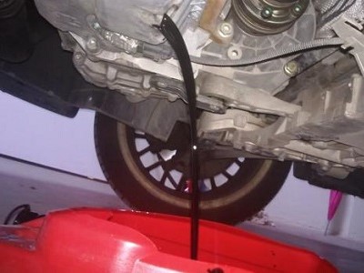 Servicio de cambio de aceite en cajas automáticas y mecánicas en Medellin - Taller automotriz de transmisiones para carros (2)